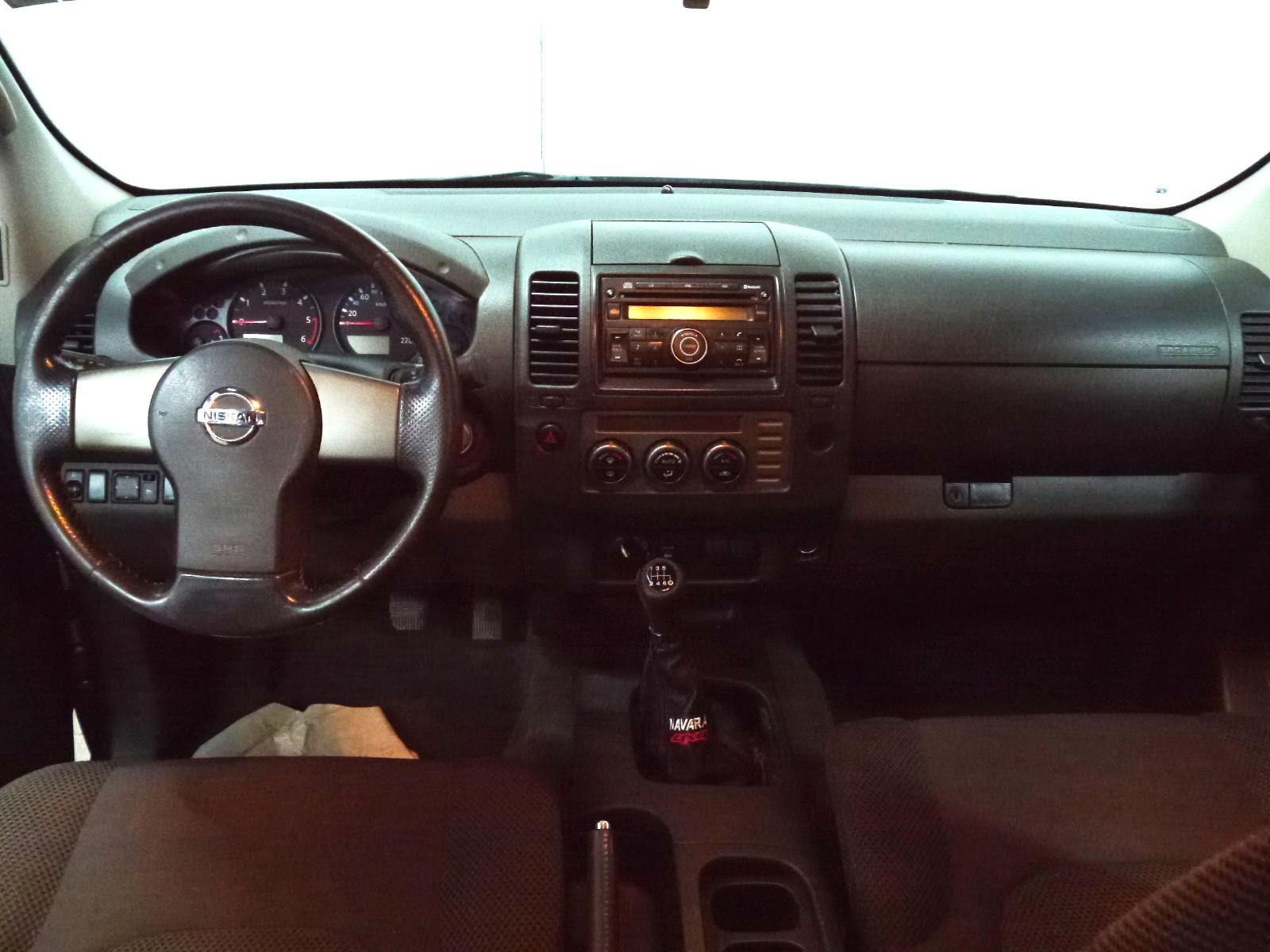 Nissan Navara King Cab 171CH | 4X4 | Attelage | LED | Hard Top Thule