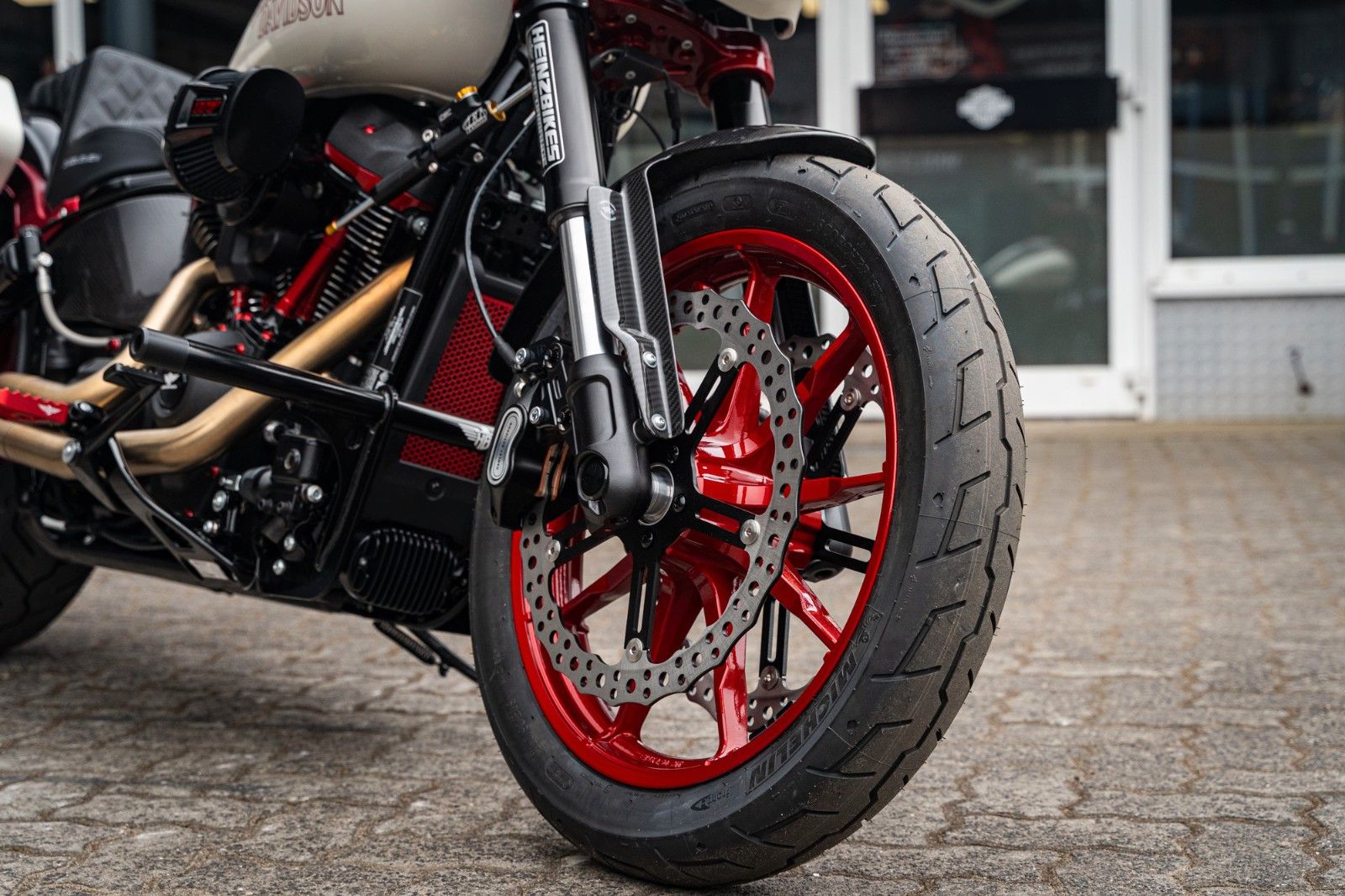Fahrzeugabbildung Harley-Davidson FXLRS Low RiderS Extreme- Clubstyle Bike 1of1