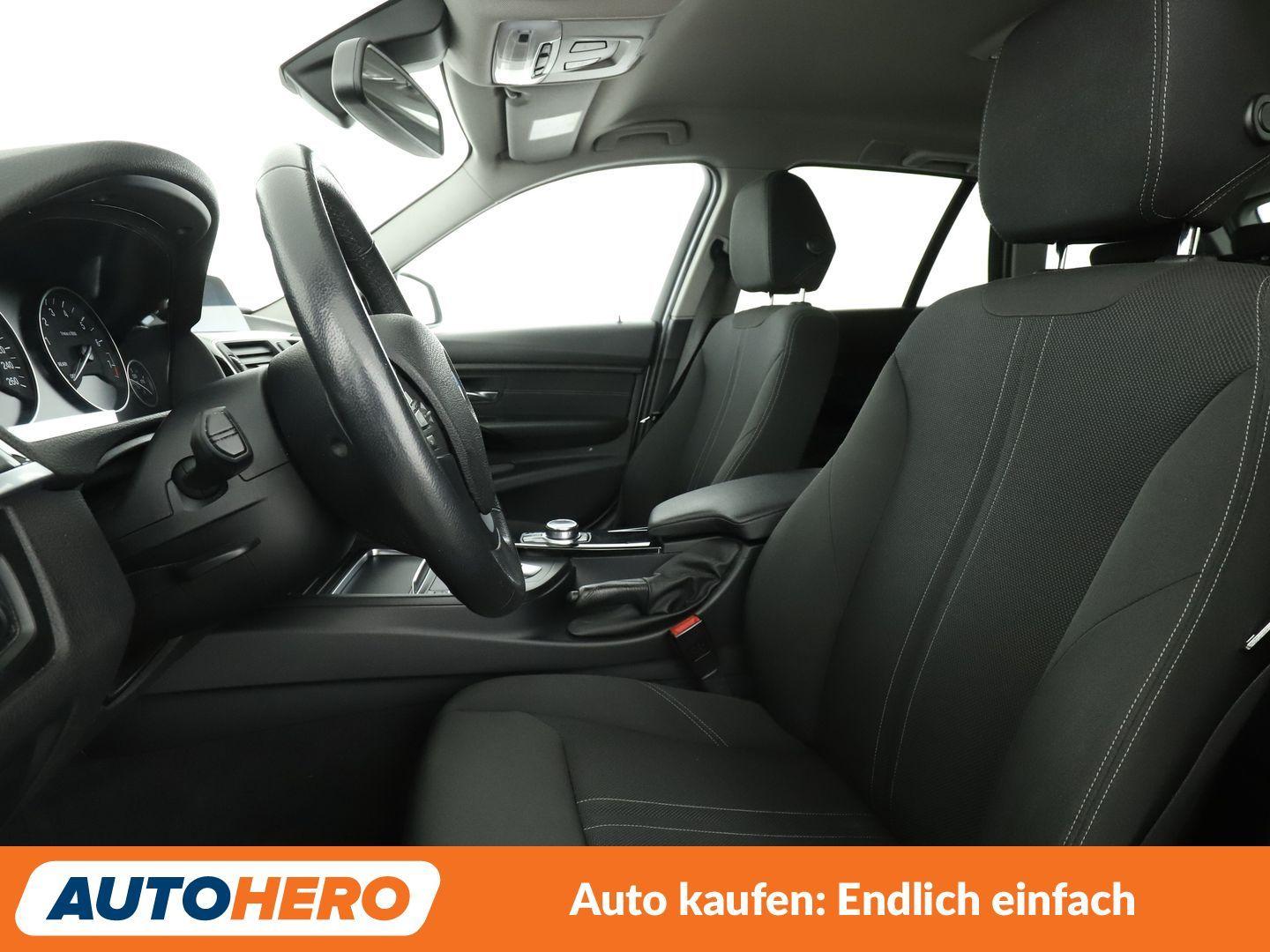 BMW 3er 320i xDrive Advantage Aut.*NAVI*TEMPO*PDC*
