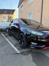 Ford Focus 1,5 EcoBoost 110kW ST-Line Black ST-Li... - Ford Focus: ST Line Black