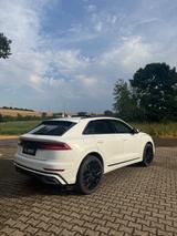 Audi Q8 SLINE 50 TDI 286 quattro tiptronic - - Audi Q8 mit Panoramadach