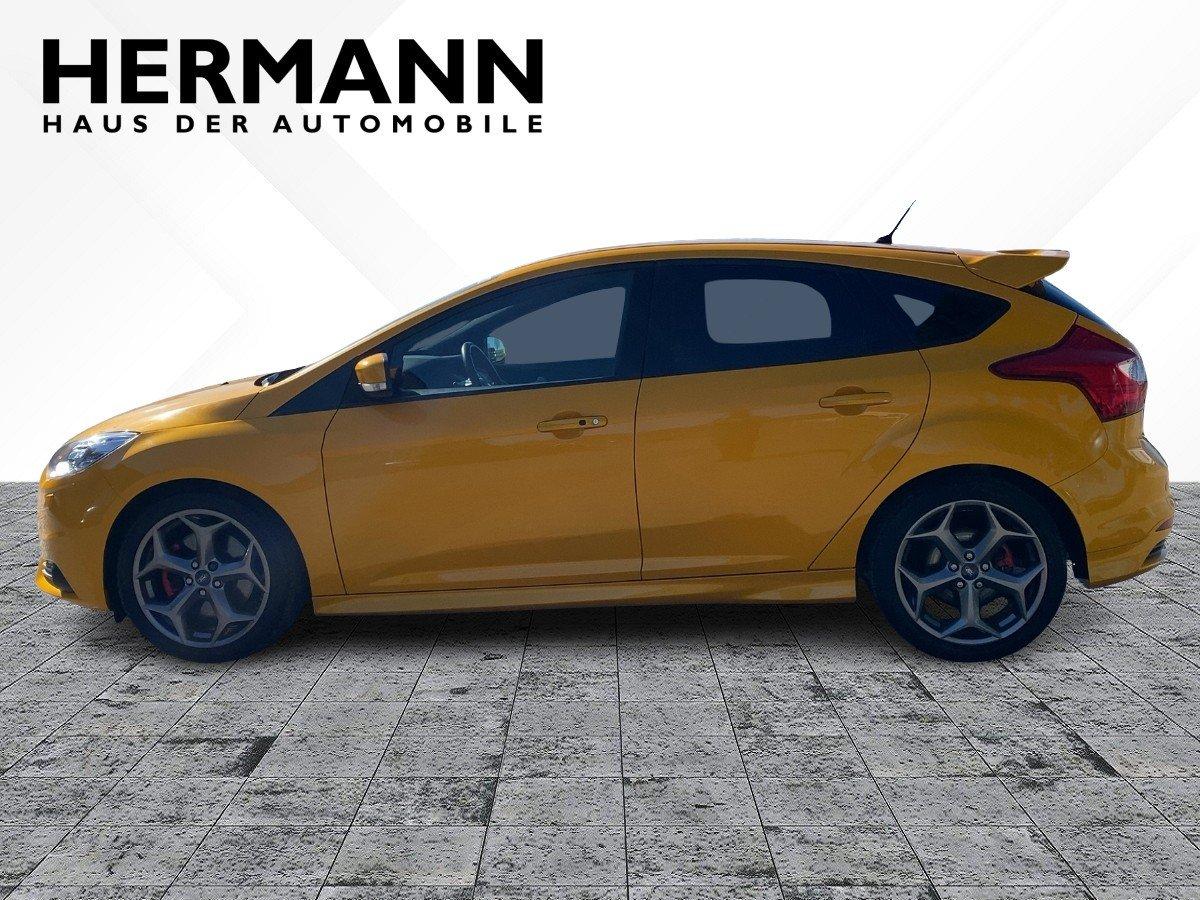 Ford Focus ST CAM*LED*NAVI*SHZ*SYNC*2xKlima*BiXenon