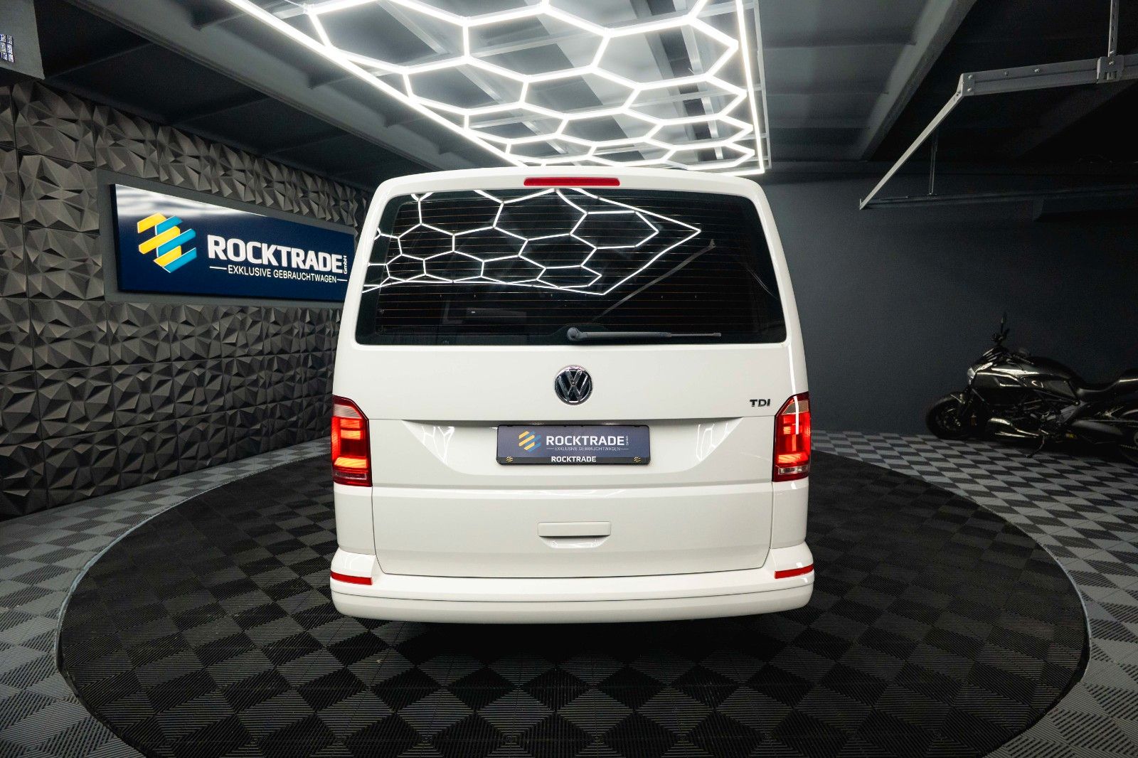 Fahrzeugabbildung Volkswagen T6 Transporter Kombi 8 Sitze *Klima*TÜV Neu*