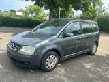 Volkswagen Touran 1.9 TDI Conceptline*KLIMA*SHZ*1.HAND*TOP* - Volkswagen Touran Conceptline mit Diesel-Antrieb