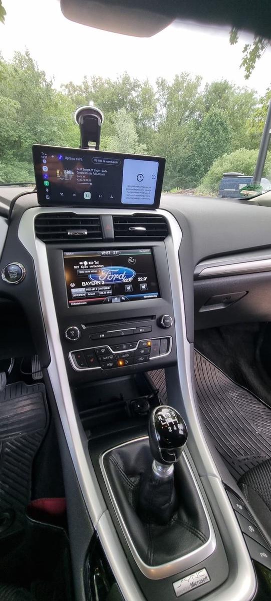 Ford Mondeo 2015 — photo 11