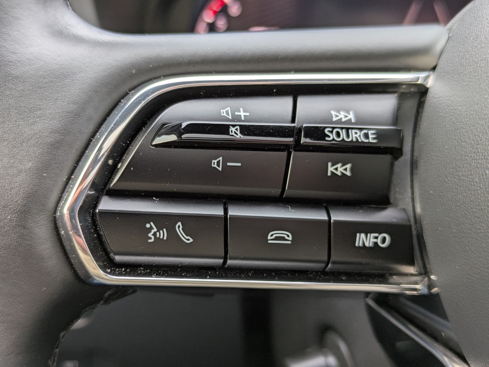 Fahrzeugabbildung Mazda CX-80 3.3L Homura Plus PANO*HUD*BOSE*NAPPA*7SIT