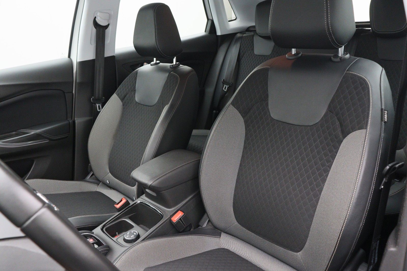 Fahrzeugabbildung Opel Grandland X 1.2 Edition AHK TEMPO LED