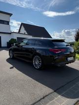 Mercedes-Benz CLA 200 d Shooting Brake AMG Line - gebrauchte Mercedes-Benz CLA 200 Shooting Brake aus dem Jahr 2023