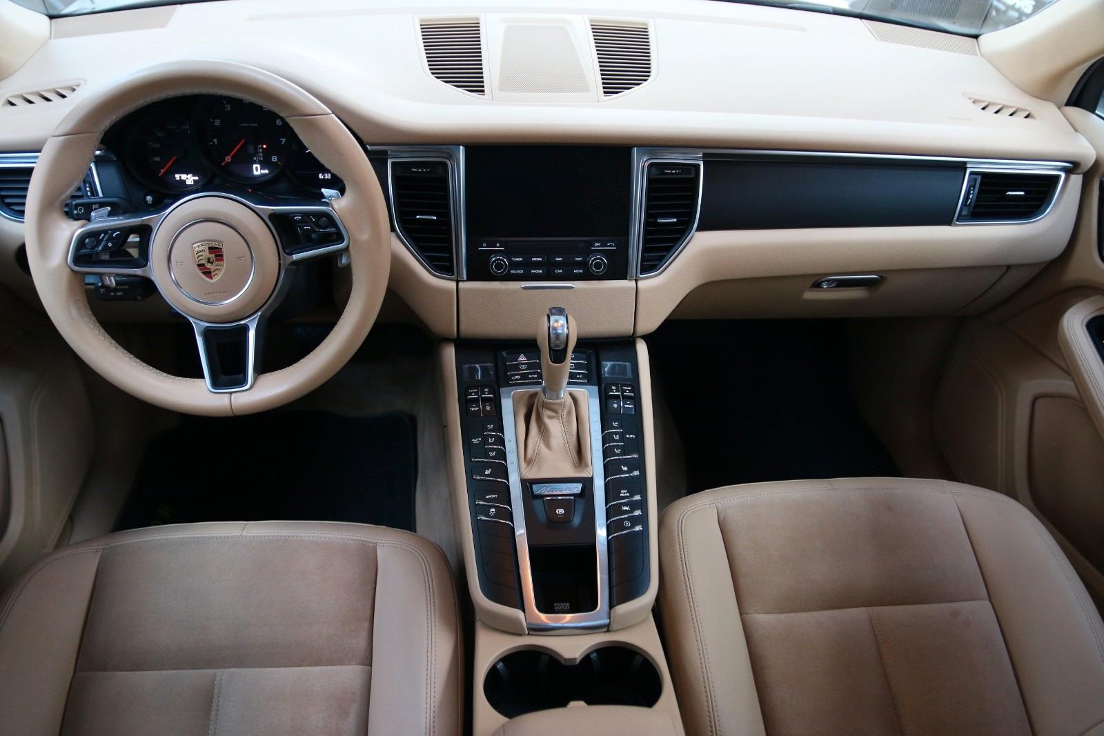 Porsche Macan Panorama AHK Kamera PDLS Spurhaltessistent