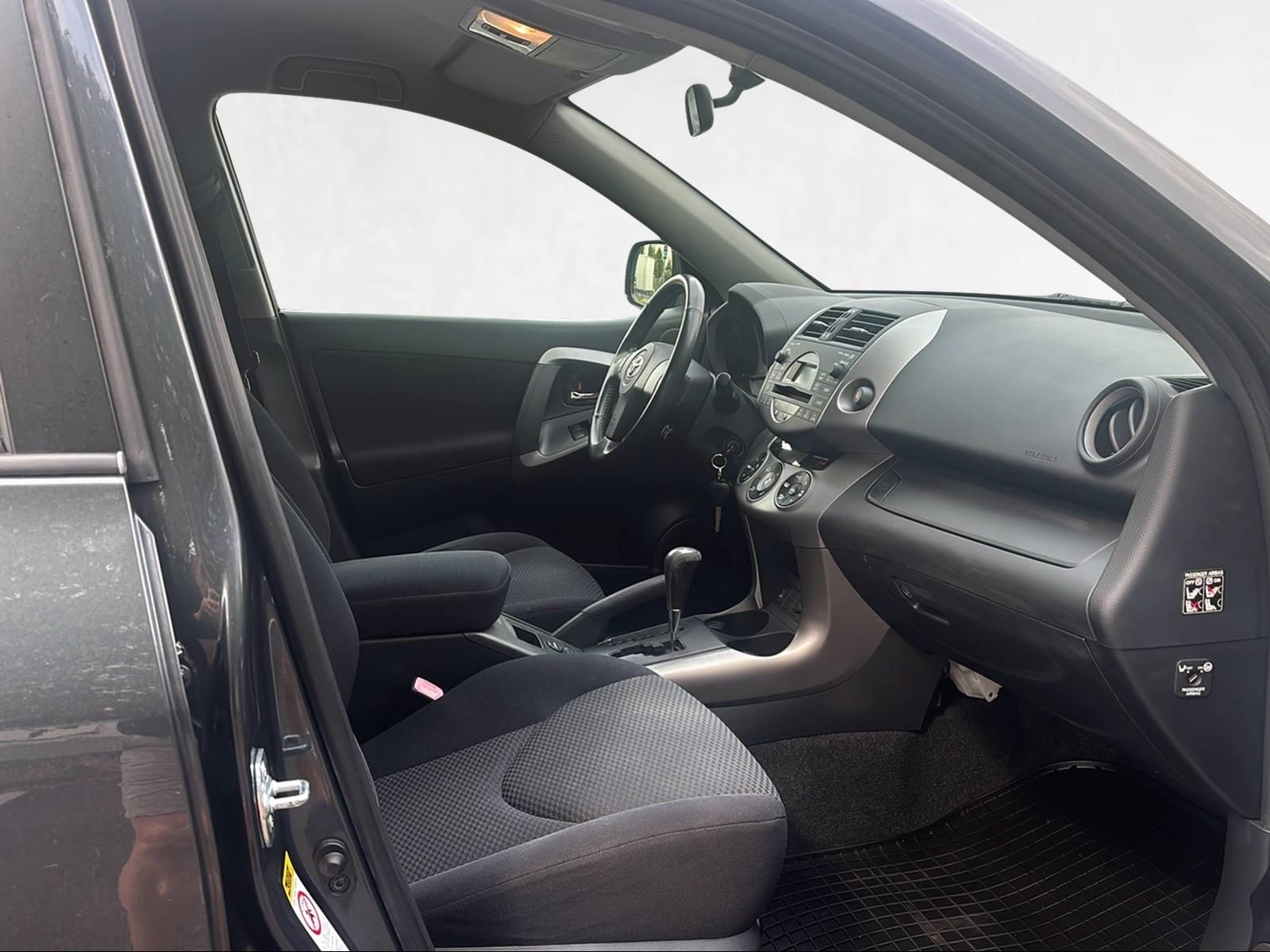 Toyota RAV 4 2.0 VVT-i 152ch - BVA - 4x4 - Climatisation automatique