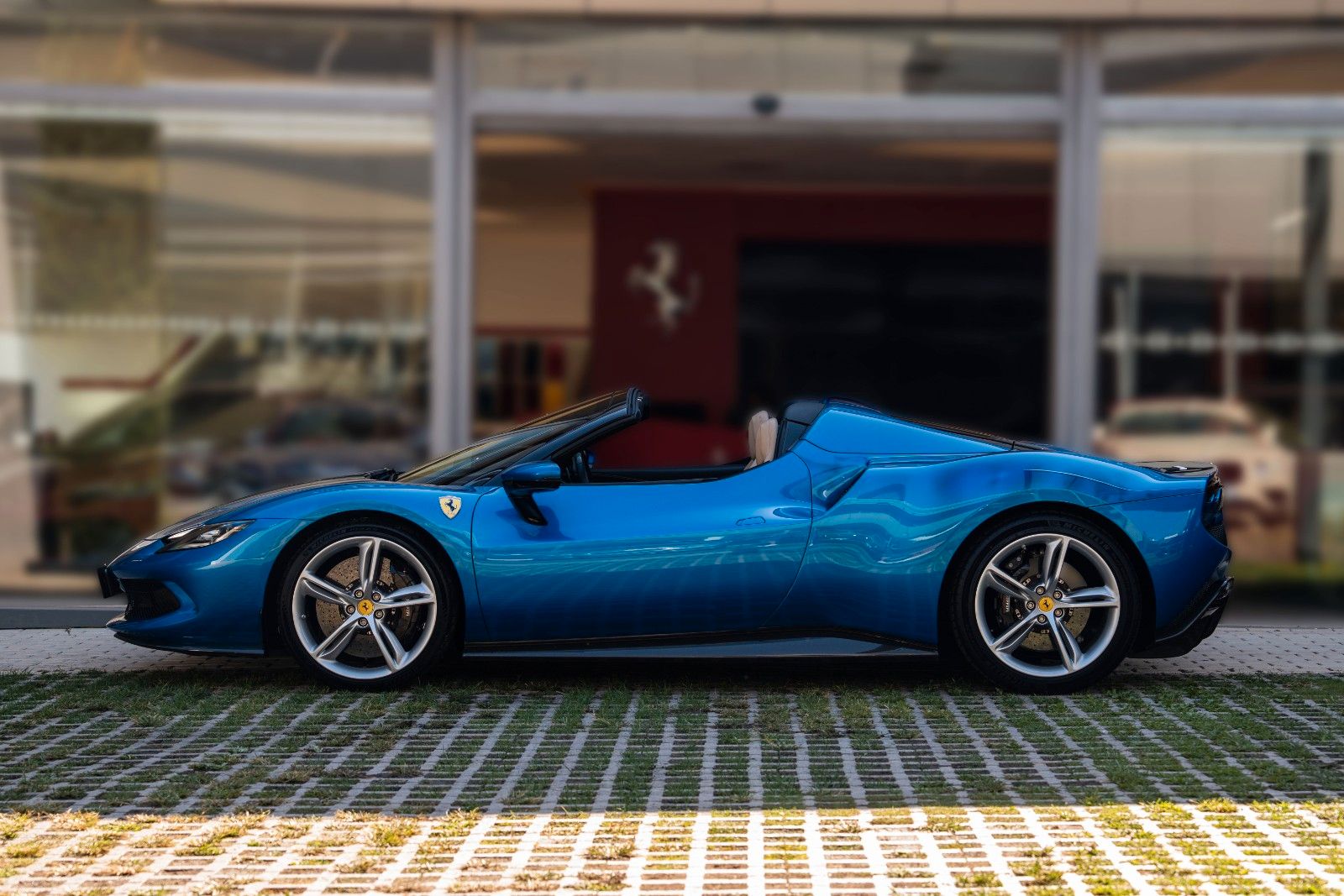 Ferrari 296 GTS imagem 3