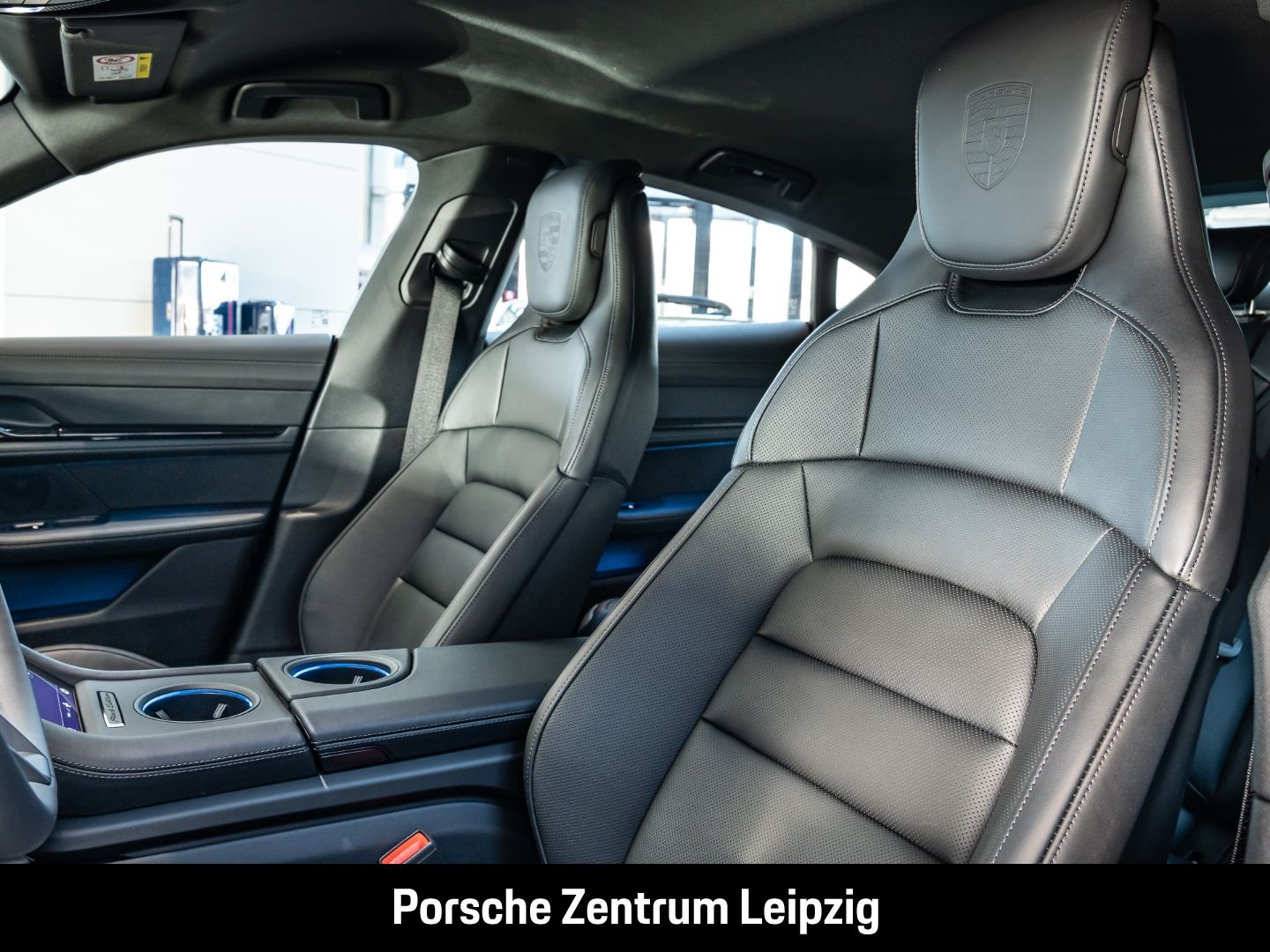 Porsche Taycan 4 Black Edition Massage HD HA-Lenkung HUD foto 16