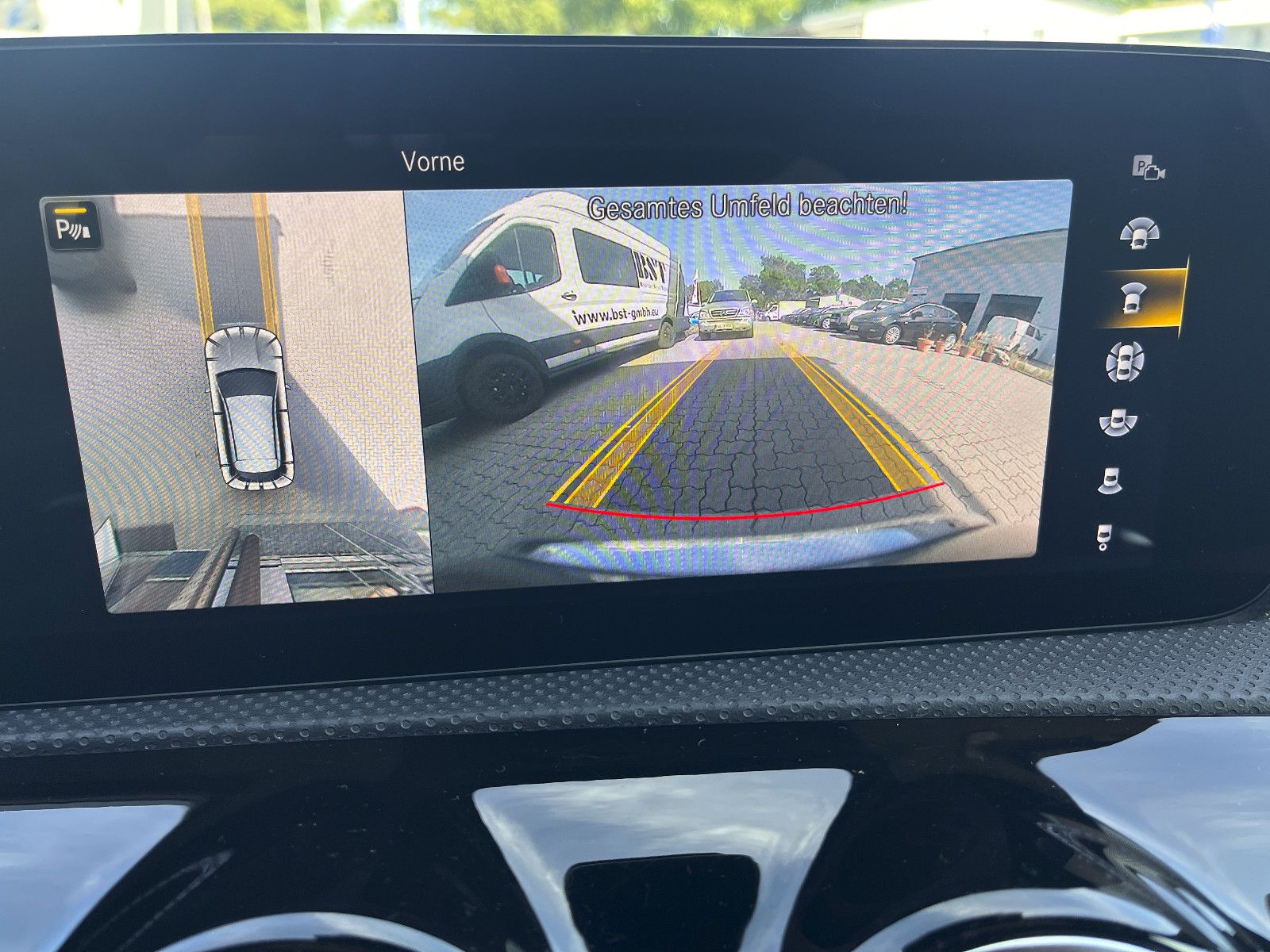 Fahrzeugabbildung Mercedes-Benz CLA Shooting Brake CLA 250 e AMG-Line