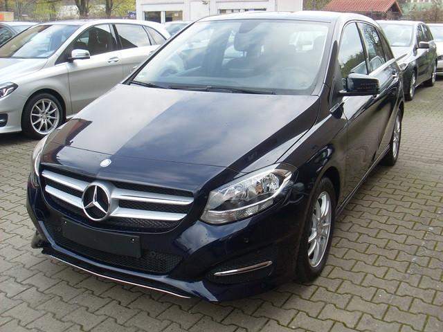 Mercedes-Benz B 180