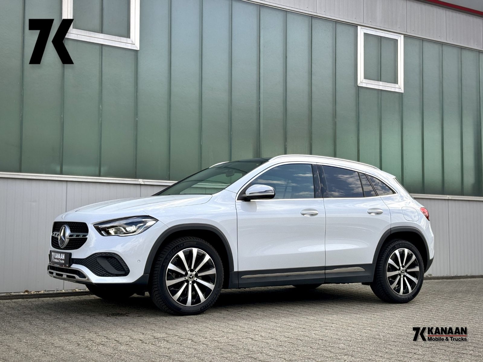 Mercedes-Benz GLA 180 Progressive *PANORAMA|ASSIST|LED*