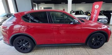 Alfa-Romeo Stelvio - 2