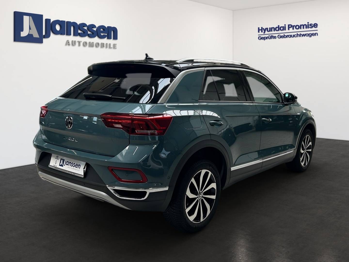 Fahrzeugabbildung Volkswagen T-Roc 1.5 TSI | CarPlay | Dachrehling | LED |