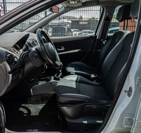Fahrzeugabbildung Renault Clio III Night and Day|SCHIEBEDACH|SHZ|PDC|KLIMA