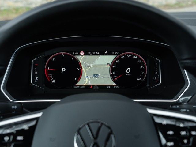 Tiguan R-Line TDI DSG 4M. AHK LED NAV Kamera