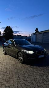 BMW 220d Coupé Sport Line B47 M-Felgen Carplay - BMW 220 in Frankfurt (Main)