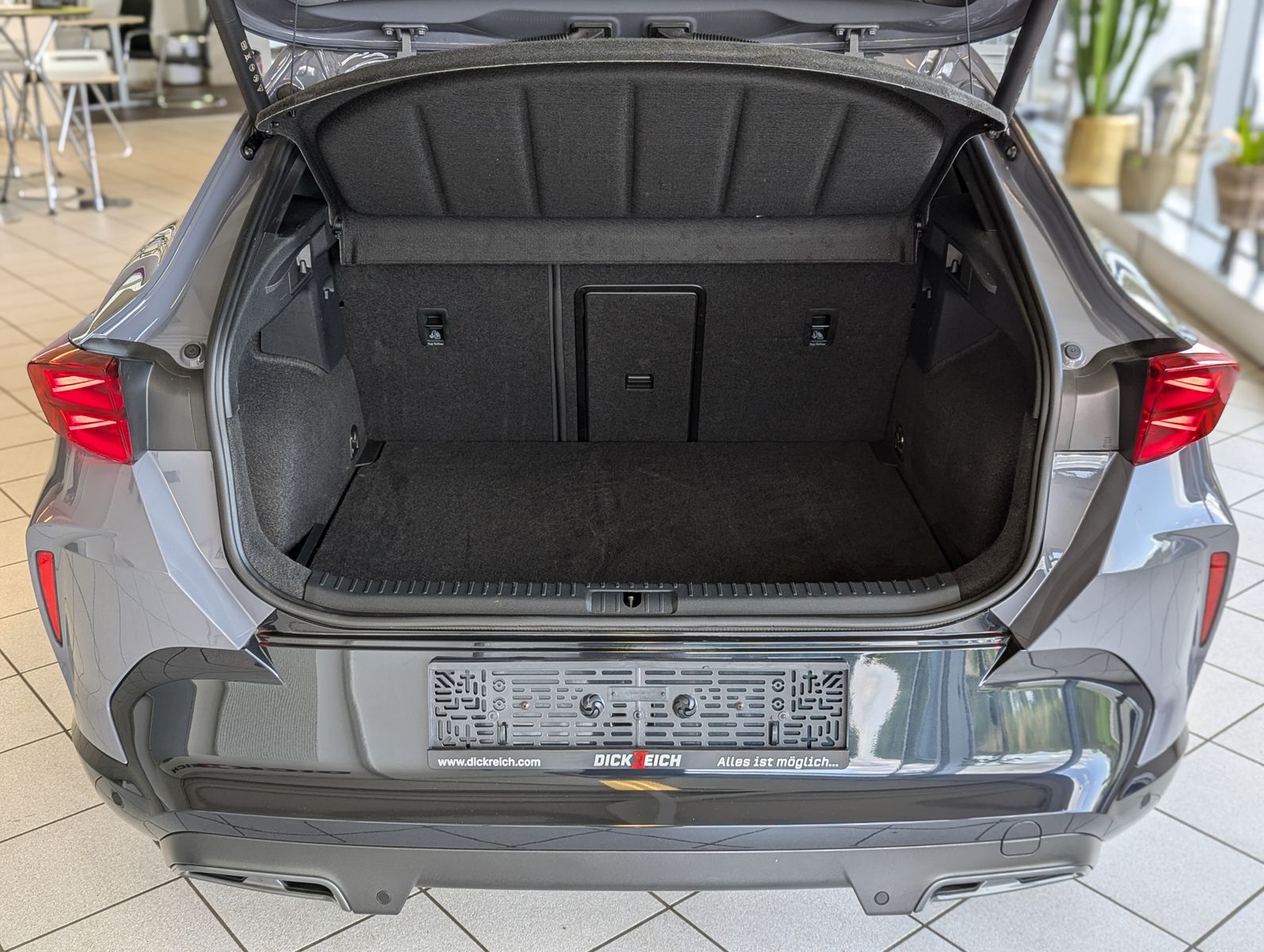 CUPRA Formentor 1.5 eTSI Pano Sennh. DCC Kamera Matrix - Image 17
