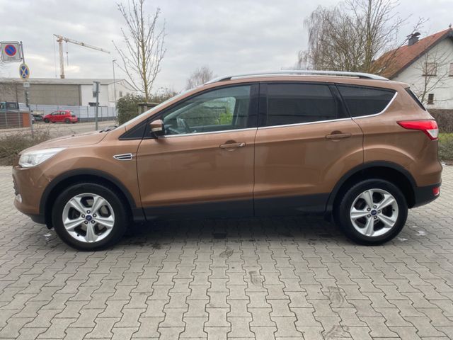 Ford Kuga Trend. Aus-1 Hand.