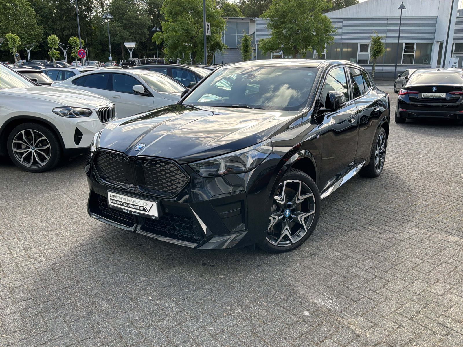BMW iX2 - Bild 1