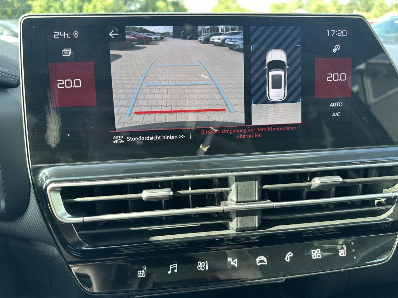 Fahrzeugabbildung Citroën C5 AIRCROSS Hybrid 136 E-DSC6 e-Series - mit KI generiert/bearbeitet