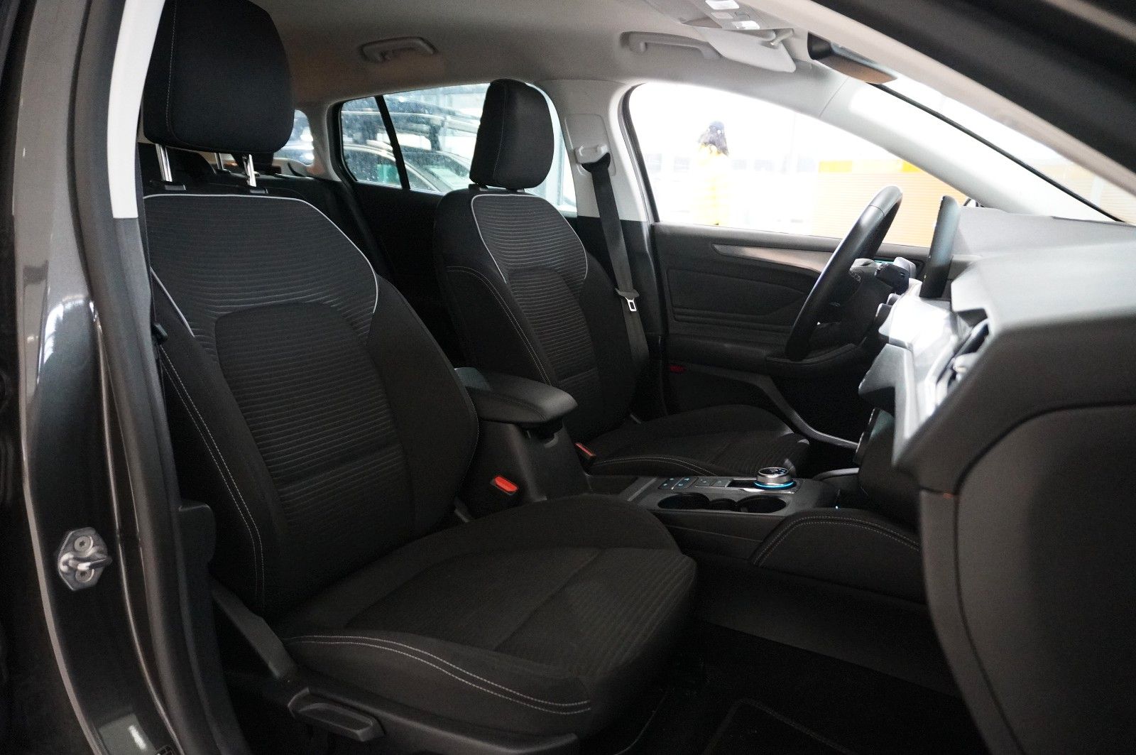 Fahrzeugabbildung Ford Focus Turnier  1.0 TITANIUM X NAVI/LED/KAMERA/SH