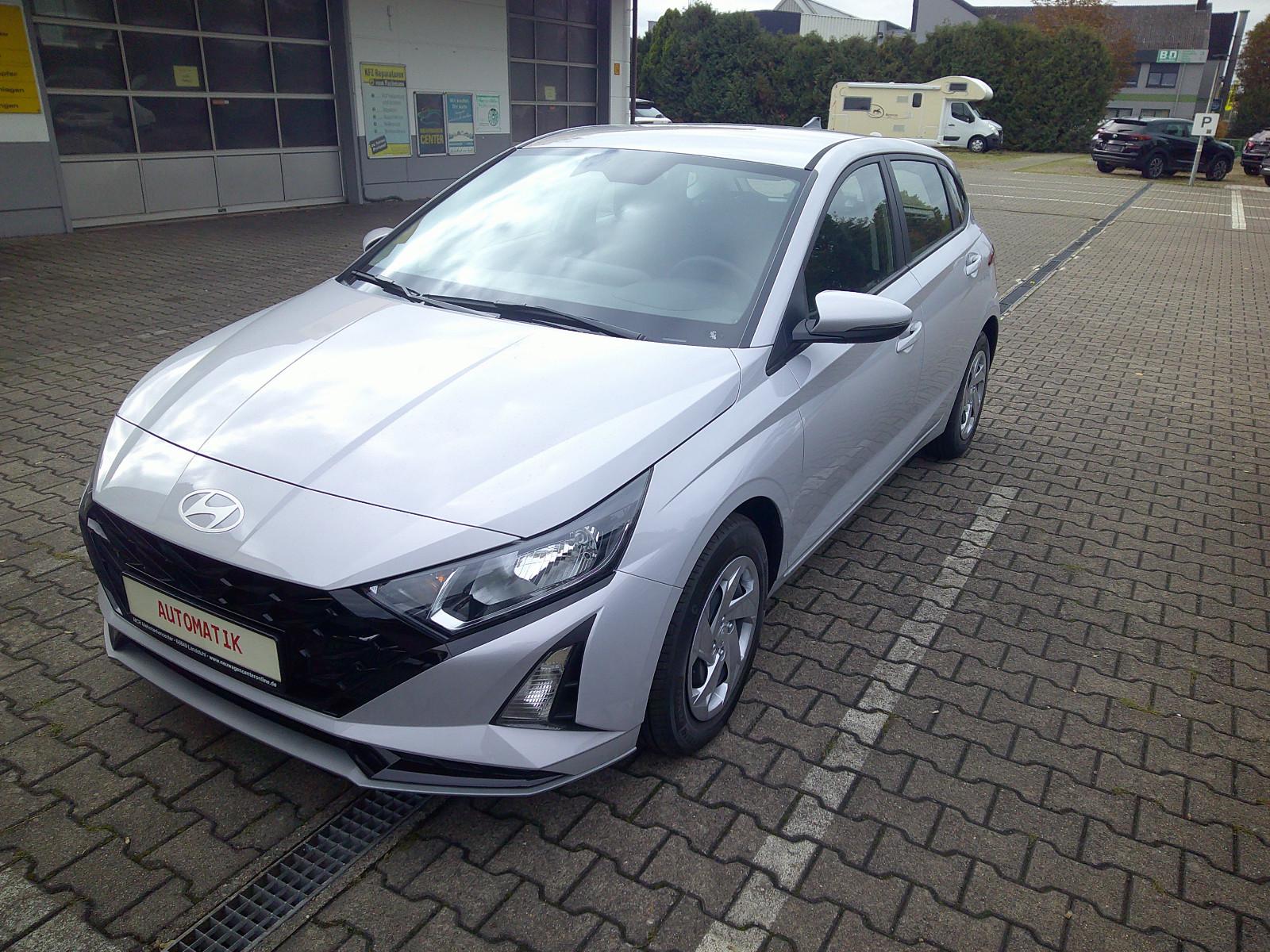 Hyundai i20 Comfort AT*Navi*Kamera*Tempo*PDC*DAB