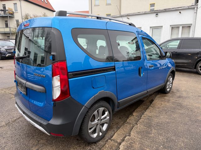 Dokker 1.2 Stepway, TÜV Neu Bild 5