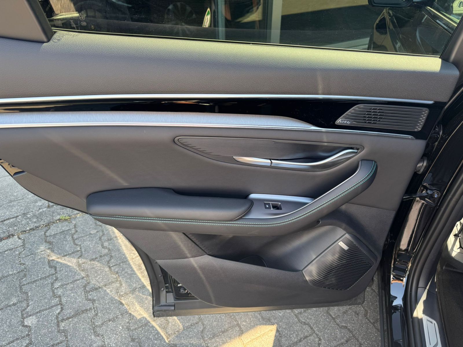 Fahrzeugabbildung BYD SEAL U DM-i PHEV PANO+HEAD+NAVI+LED+SHZ+360°+19"
