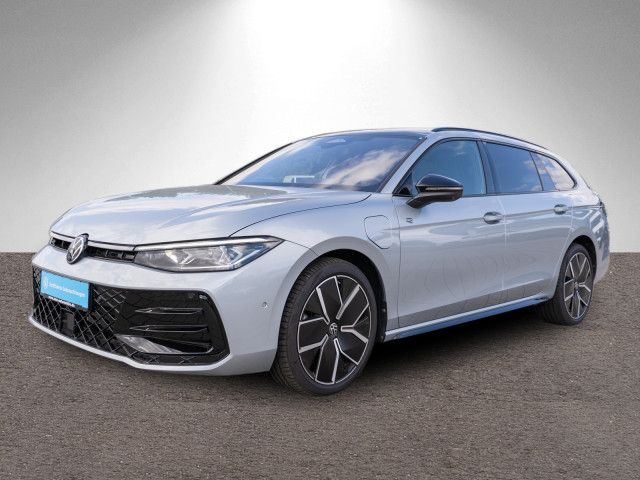 Volkswagen Passat Variant R-Line 1.5 TSI eHybrid DSG PANO foto 2