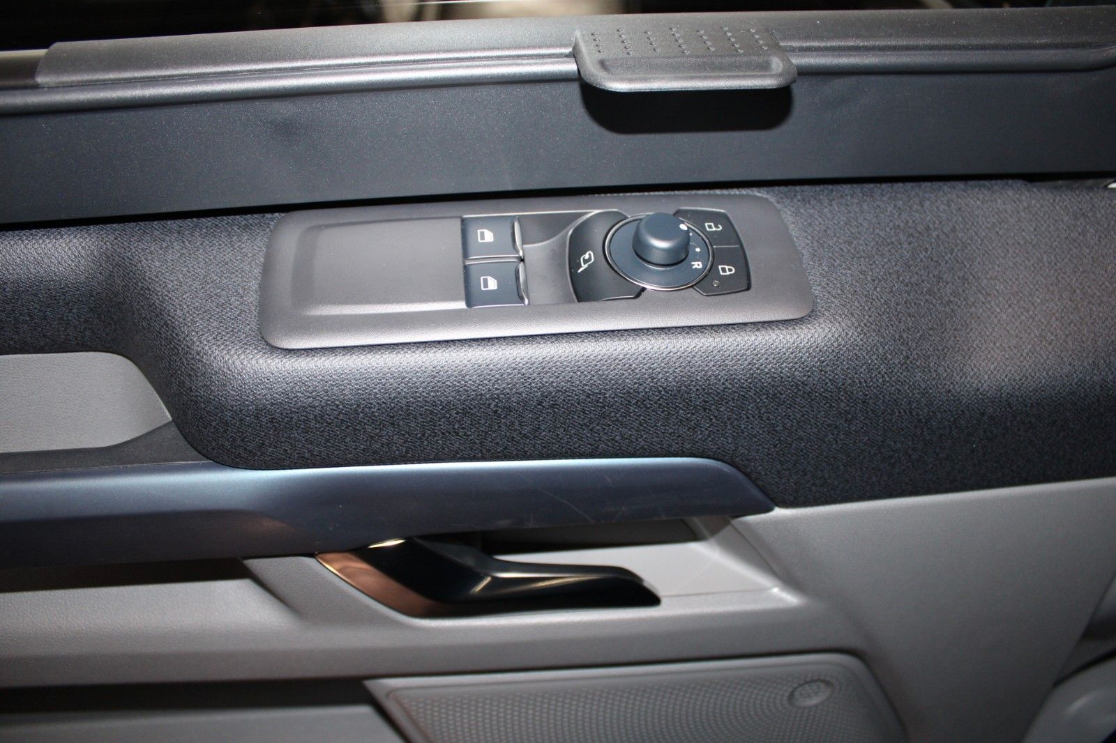 Fahrzeugabbildung Ford NUGGET L1 Active MARKISE + Aufstelldach SOFORT