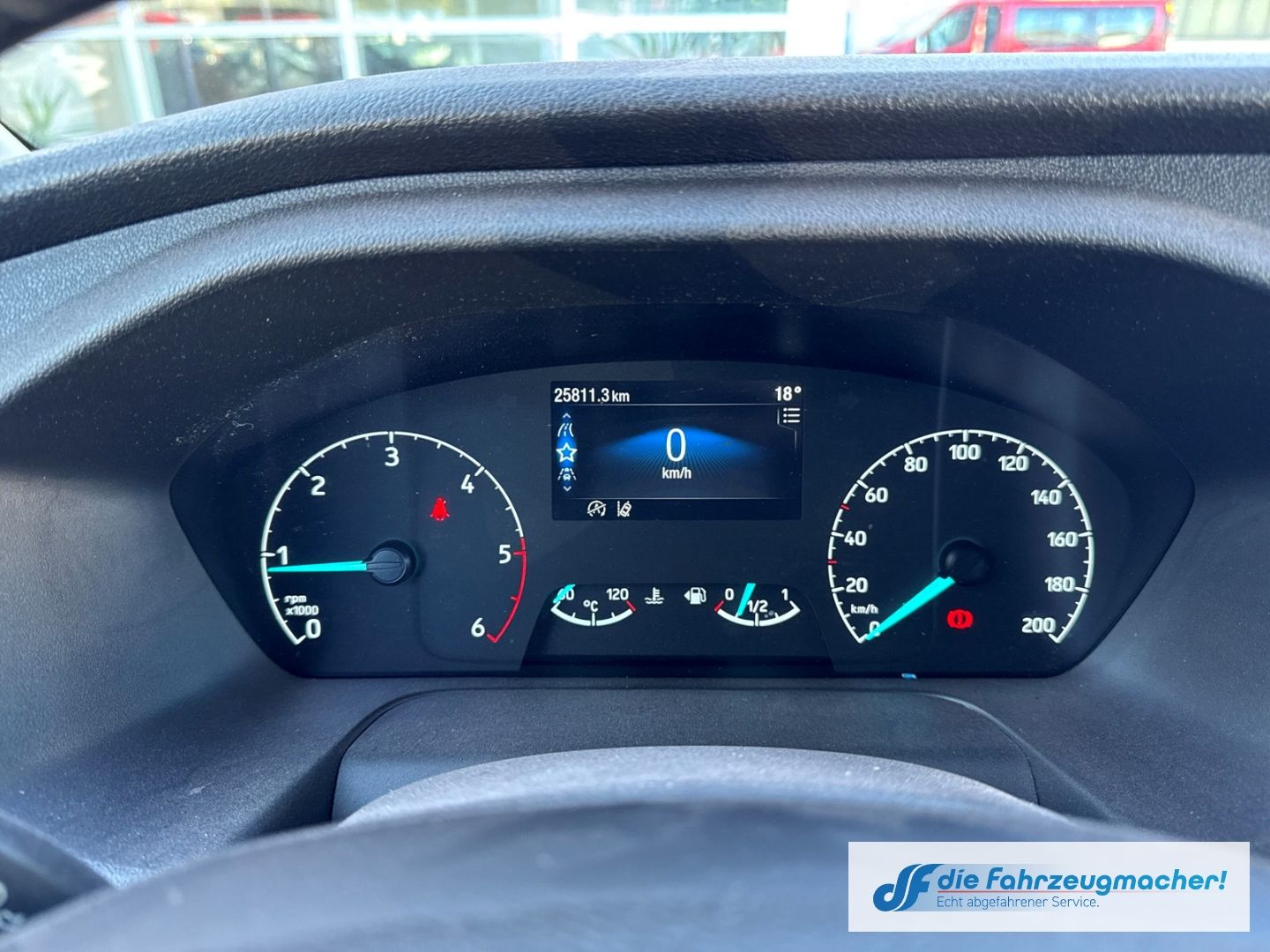 Fahrzeugabbildung Ford Transit Kombi 350 L3 Trend Behindertengerecht*74