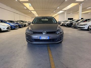 Volkswagen Golf - 3