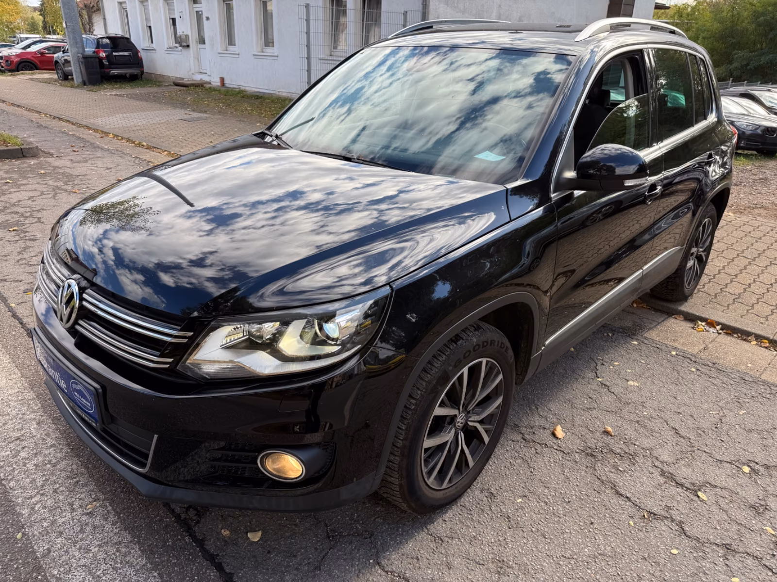 Volkswagen Tiguan Sport & Style BMT*2.HAND*TÜV*INSPEKTION*