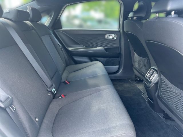 Fahrzeugabbildung Hyundai IONIQ 6 Basis Elektro Navi Digitales Cockpit LED