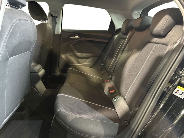 A1 Sportback 30 TFSI ADVANCED SMARTPHONE INTERFA