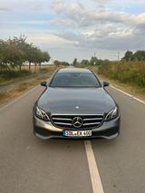 Mercedes-Benz E 220 d T Avantgarde Widescreen NightPak Kamera