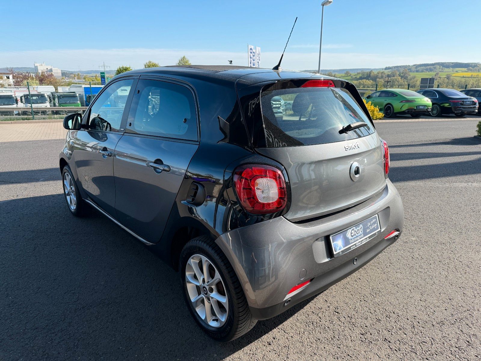 Fahrzeugabbildung Smart ForFour PASSION Tempomat+Klima+Faltdach+SHZ+BT