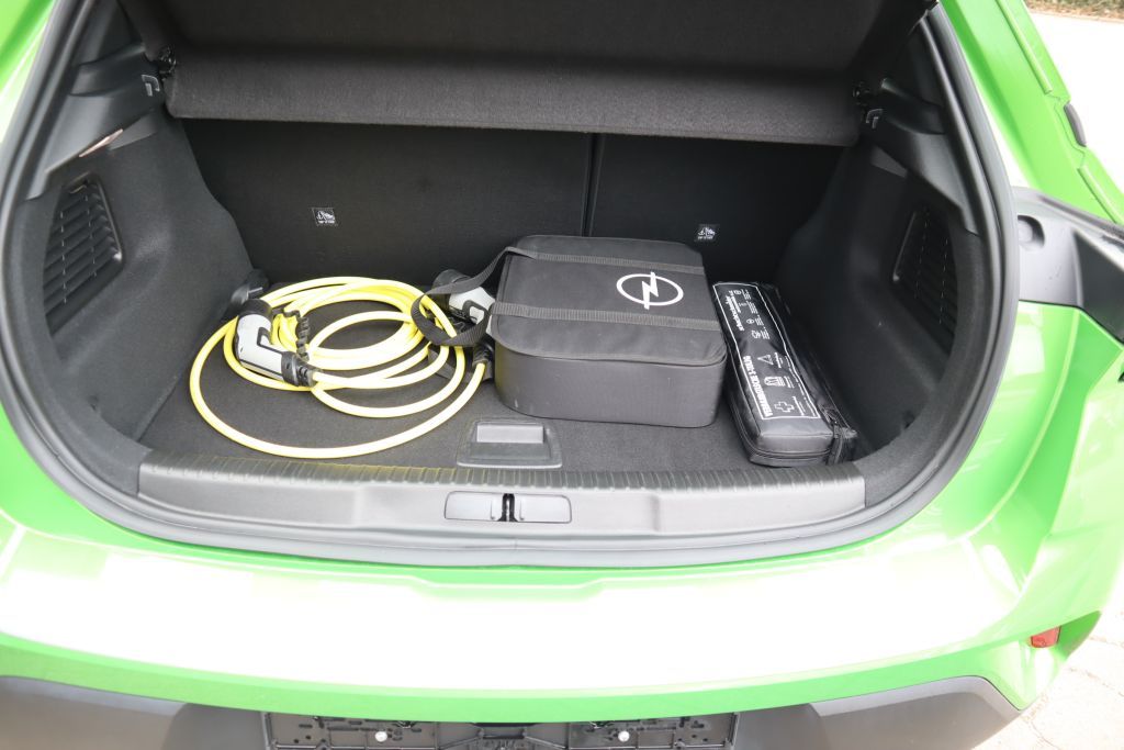 Fahrzeugabbildung Opel Mokka-e Elegance+LED+Allwetter+Keyless