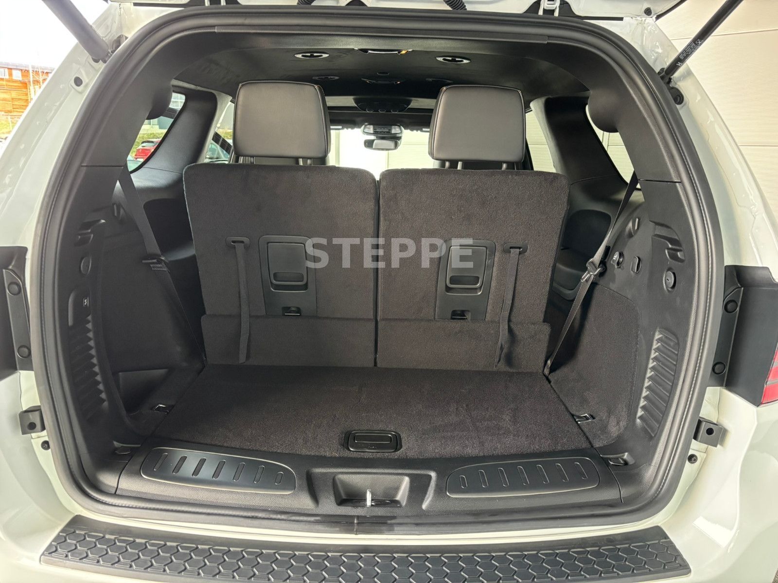 Dodge Durango SRT AWD 6,4 V8  AlcHEMY 6 Sitzer