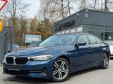 BMW 530 i Aut. 2 Hand - LED - Leder - Navi /// - BMW 530 mit Benzin-Antrieb: Blau