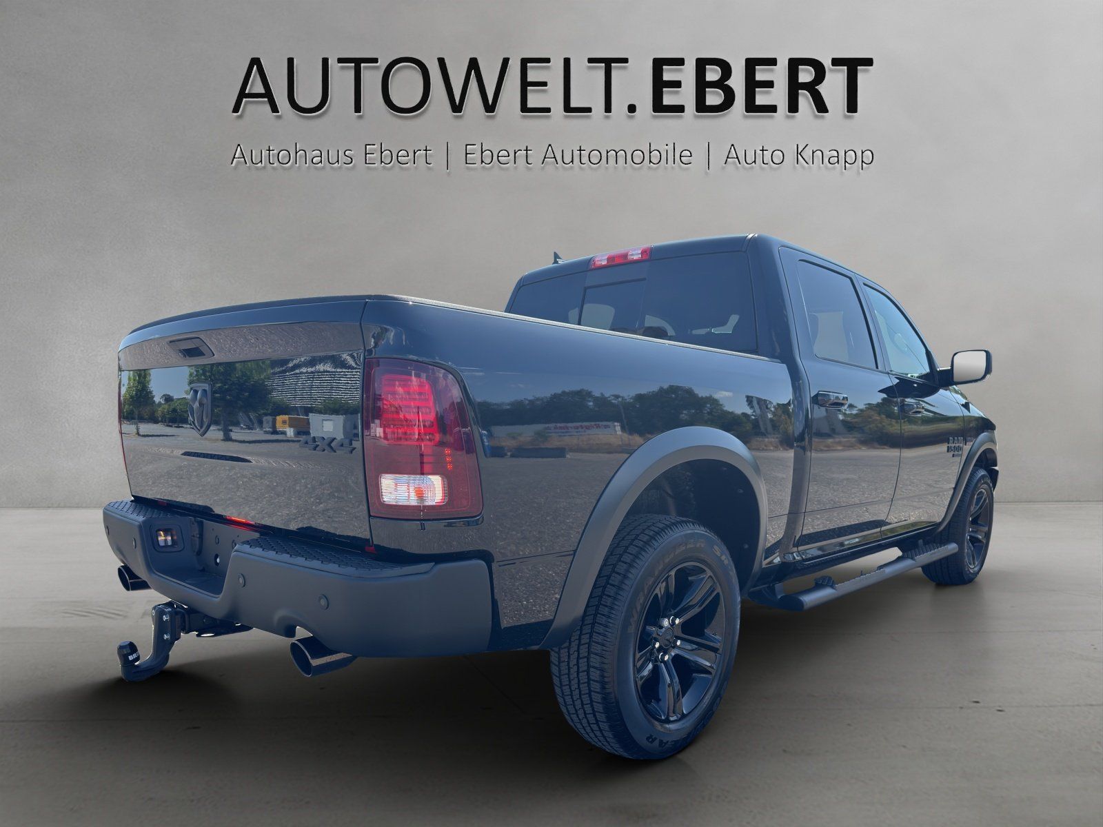 Fahrzeugabbildung Dodge RAM 1500 Crew Cab Warlock BLACK LED/AHK 5.7 V8