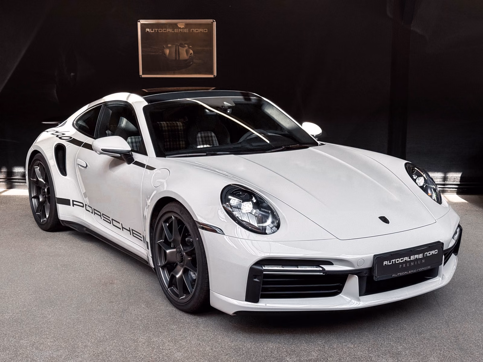 Porsche 911 Turbo S 50 Jahre Lift+Burmester+Pano+360°Kam