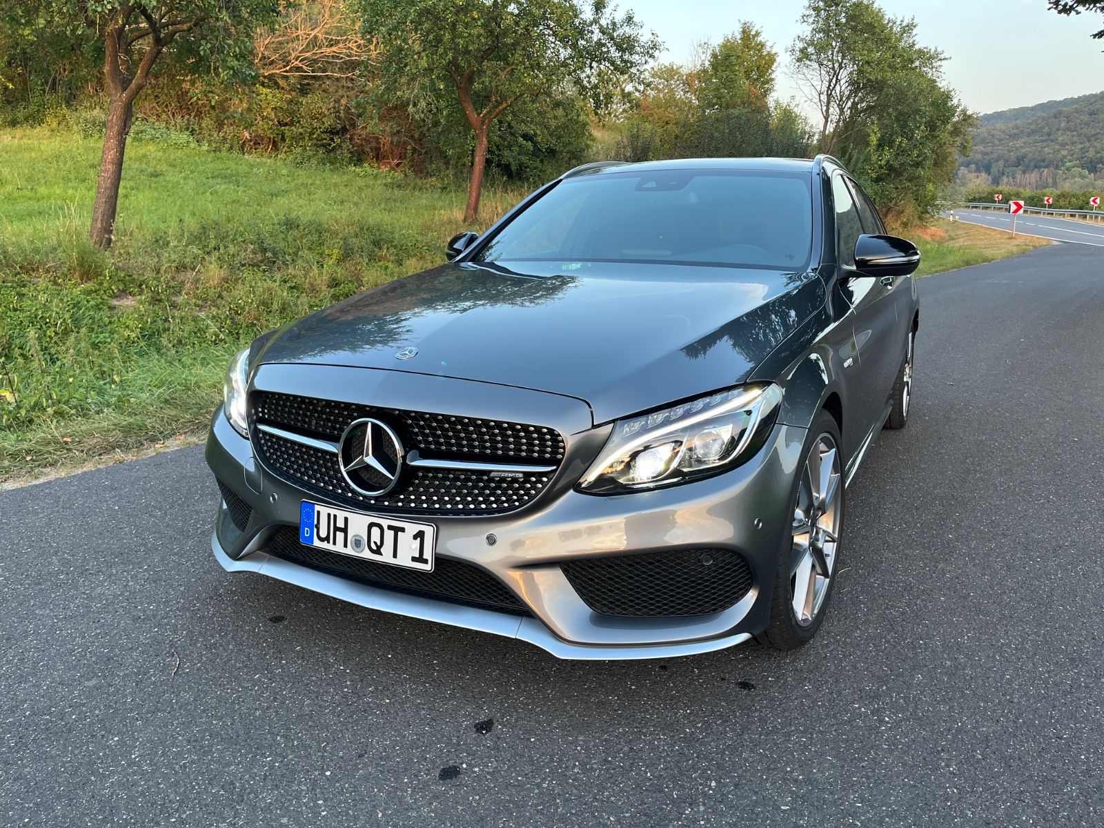 MERCEDES-BENZ C 43 AMG - Selenitgrau - AHK - 19"