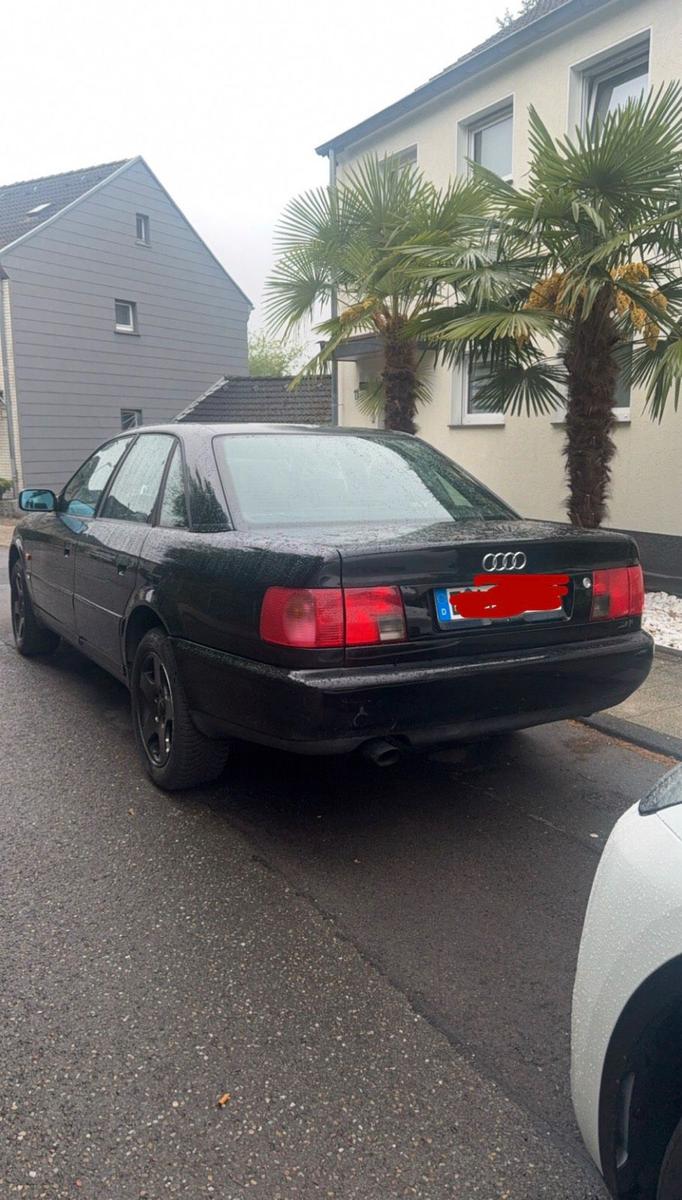 Audi 100