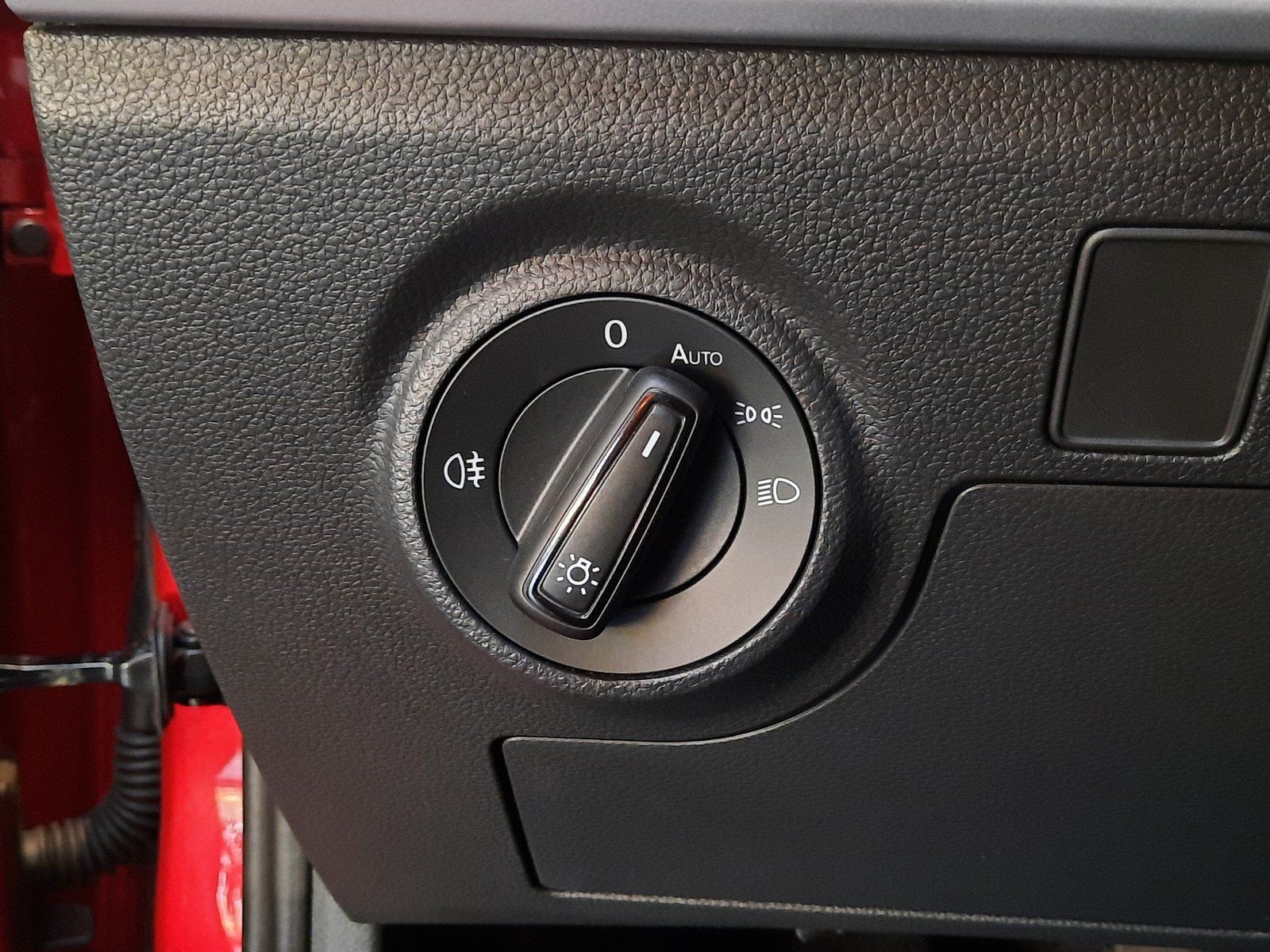 Fahrzeugabbildung SEAT Arona FR TSI *AHK*Navi*LED*PDC*Sitzhzg*Tempomat*