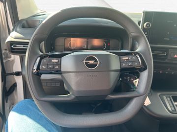 Fotografie 11 des Opel Combo Cargo 1.5 Autom. Ladebord Kamera Navi Temp